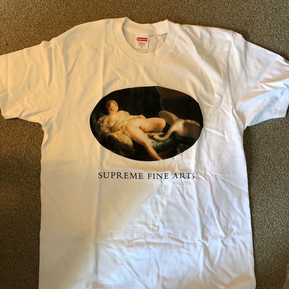 Supreme tshirt